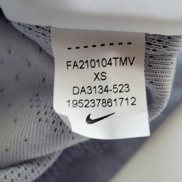 Nike - Picture 7 of 10